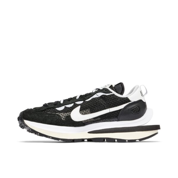 Sacai x Nike Vaporwaffle Black White - Image 2