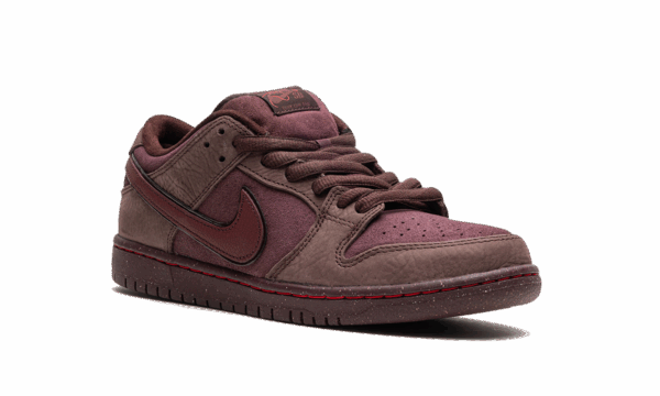 SB Dunk Low "City of Love" - Image 7