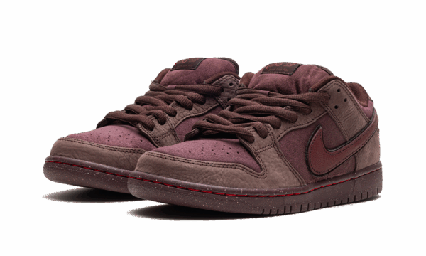 SB Dunk Low "City of Love" - Image 2