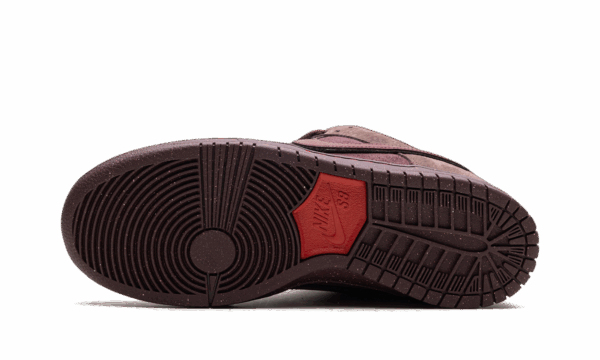 SB Dunk Low "City of Love" - Image 5
