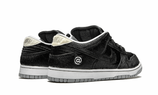 SB Dunk Low "Medicom Toy - BE@RBRICK" - Image 3