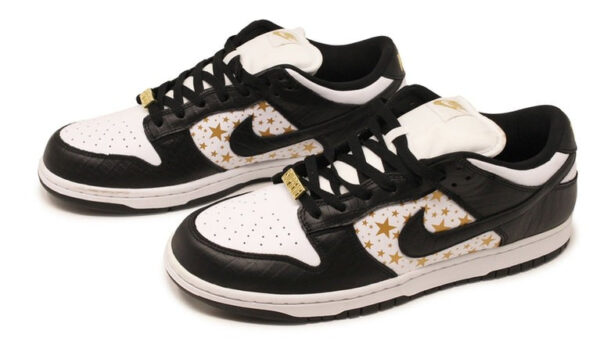 Supreme x Nike SB Dunk Low Stars Black - Image 4