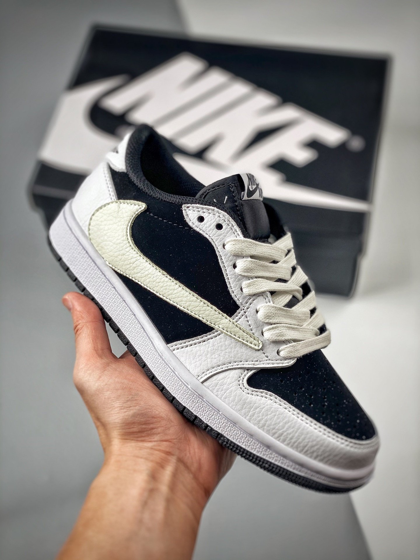 Travis Scott x Air Jordan 1 Low OG "Sail/Black"