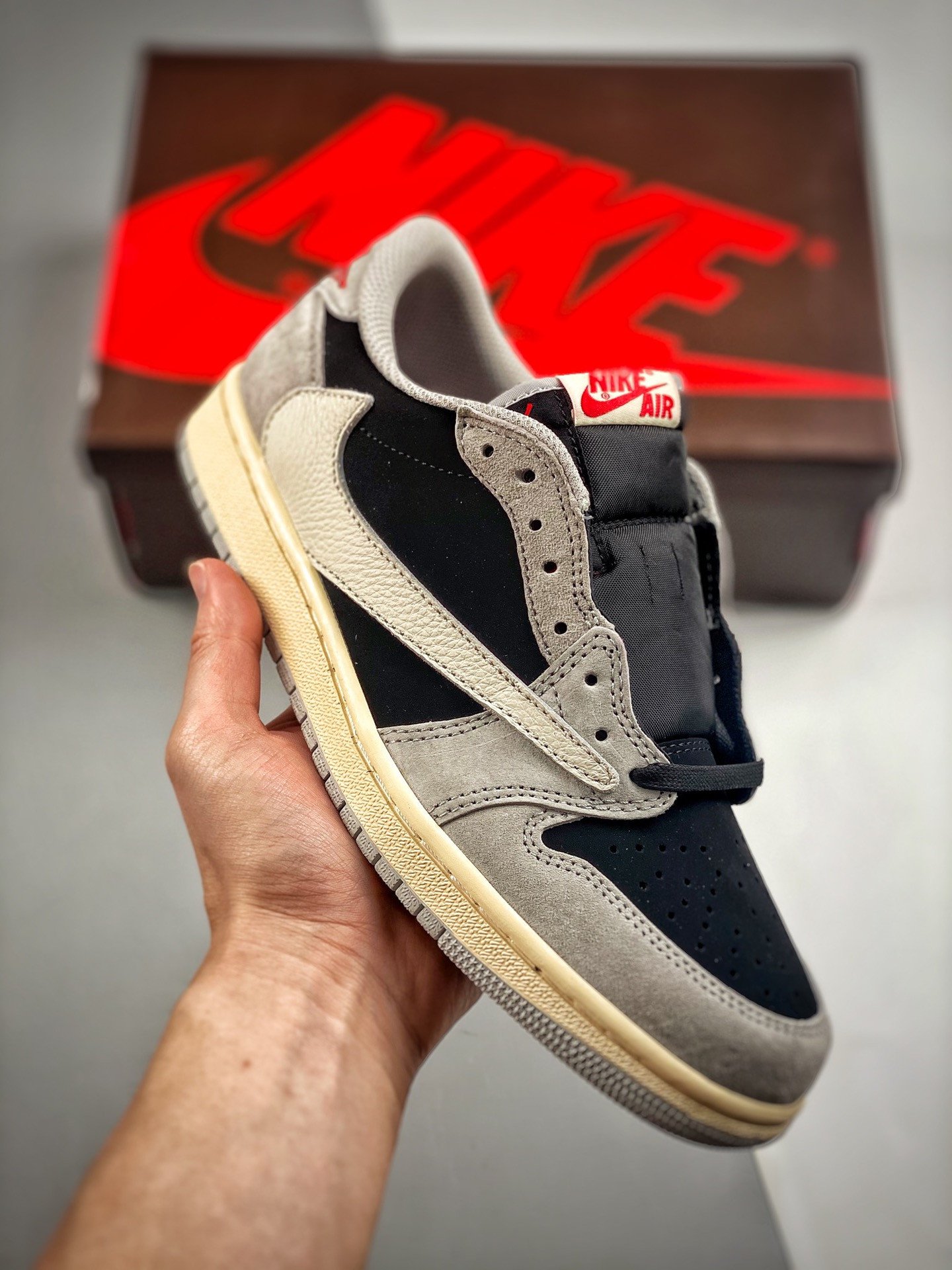 Travis Scott x Air Jordan 1 Low OG SP Grey/Black/Cream