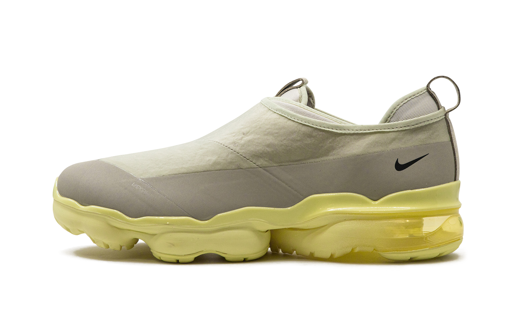 VaporMax Moc Roam "Light Stone"