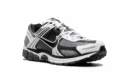 Zoom Vomero 5 SE SP "Black / Metallic Silver"