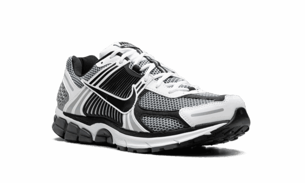 Zoom Vomero 5 SE SP "Black / Metallic Silver" - Image 7