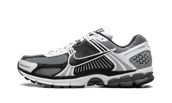 Zoom Vomero 5 SE SP "Black / Metallic Silver"