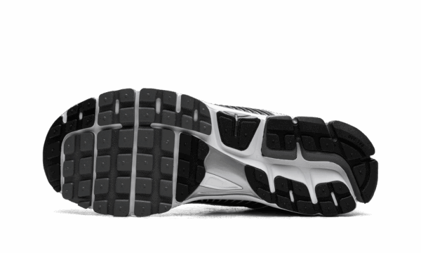 Zoom Vomero 5 SE SP "Black / Metallic Silver" - Image 5